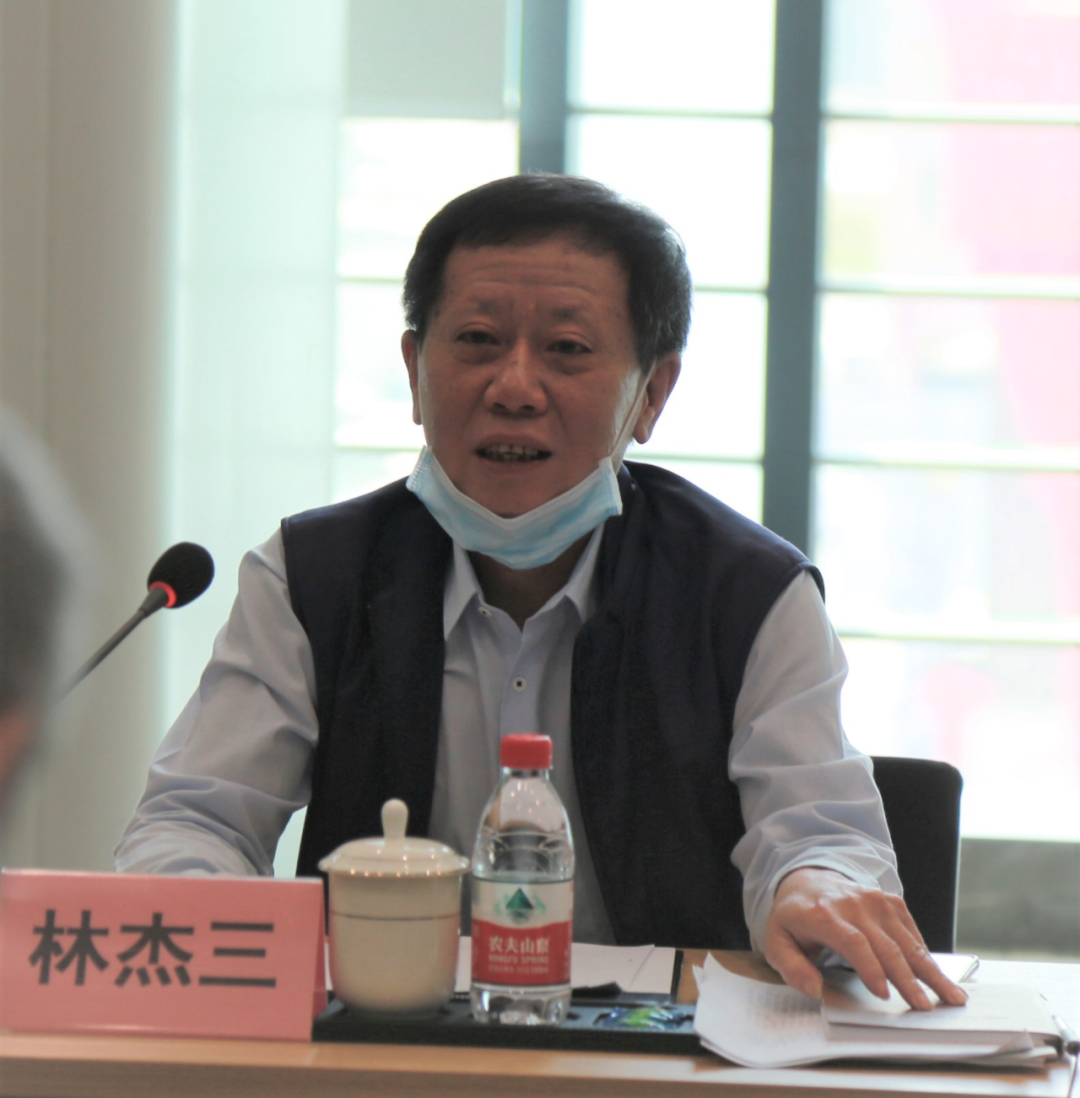 坪山區(qū)人大常委副主任、財政經(jīng)濟委員會主任委員林杰三蒞臨產(chǎn)服公司調(diào)研03